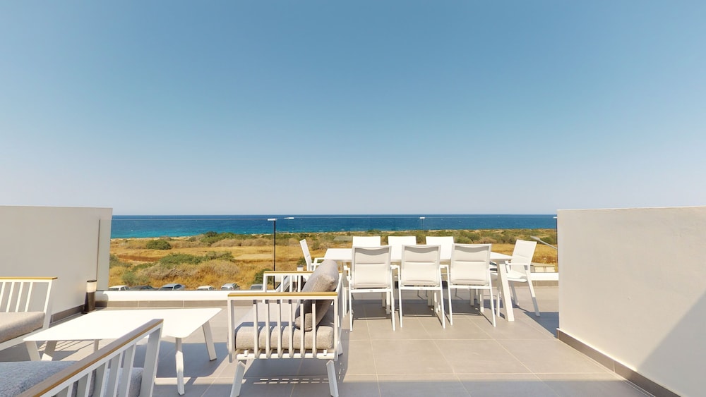 PERIYALI KONNOS Villas Beach Resort 40/53