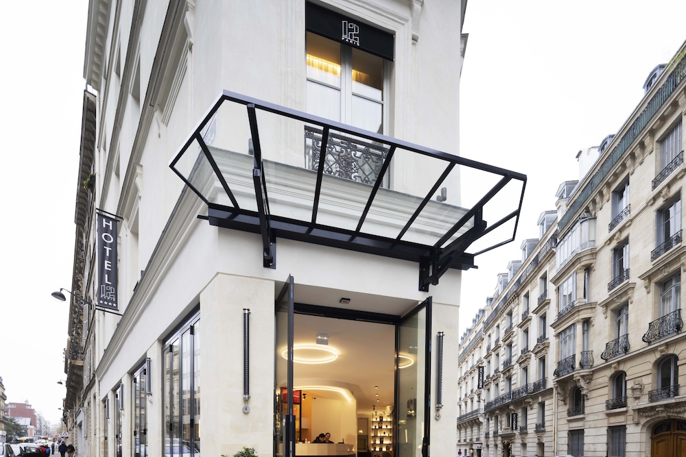 Le 12 Hotel in PARIS