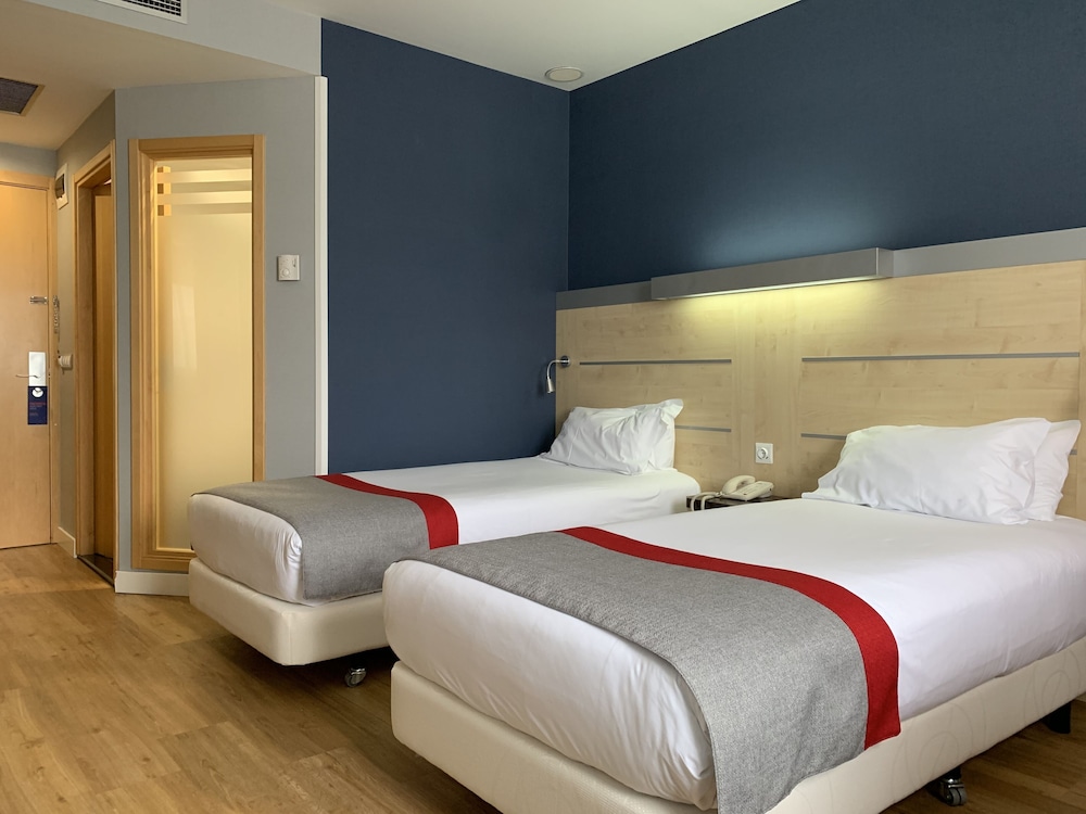 HOLIDAY INN EXPRESS VITORIA 13/43