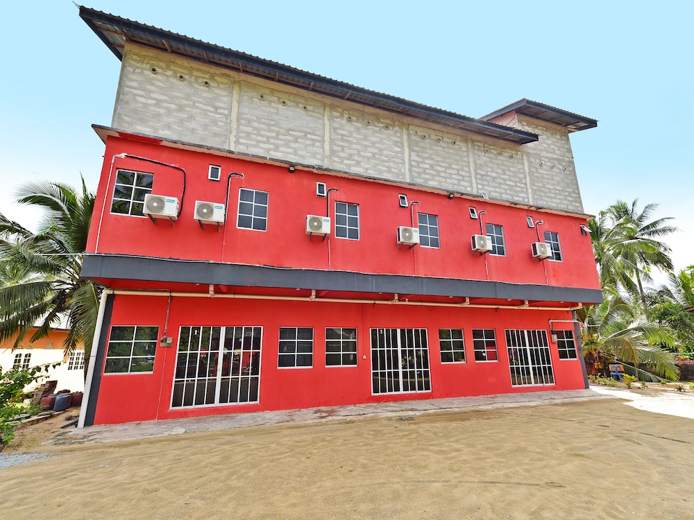 Capital O 90664 Rabi Hotel in Bachok