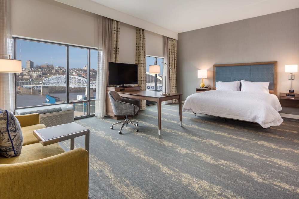 Hampton Inn & Suites Newport-Cincinnati 16/44