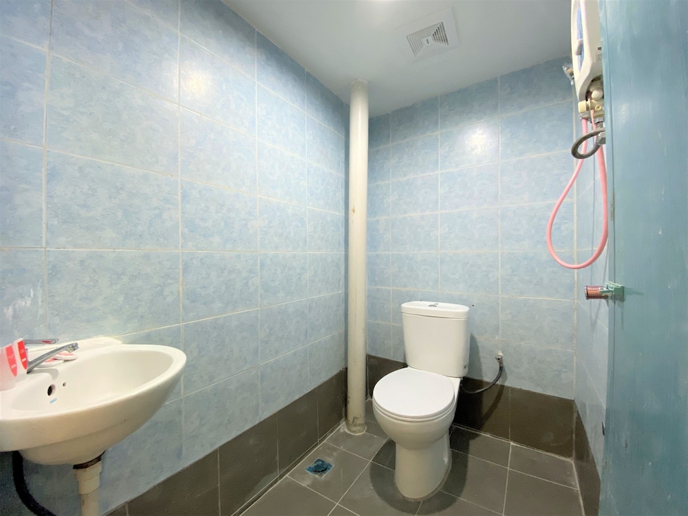 OYO 89540 B Hotel Penang 55/56