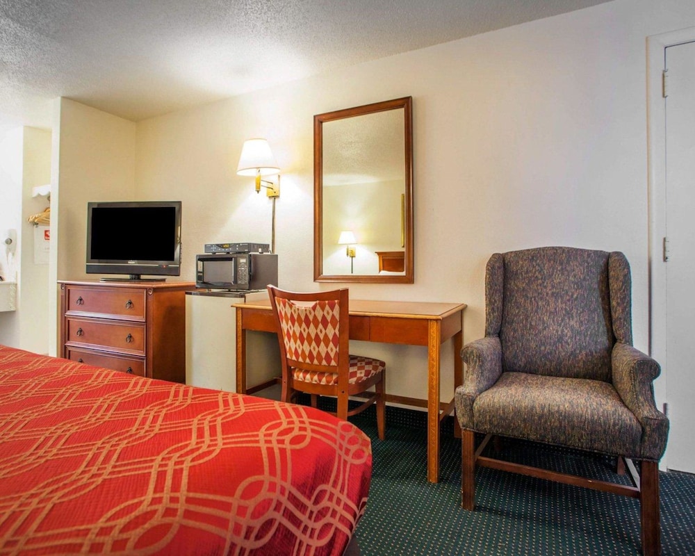 Econo Lodge Somers Point 20/23