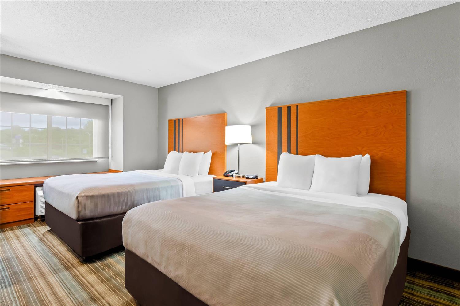 Quality Inn & Suites Bristol North 14/32