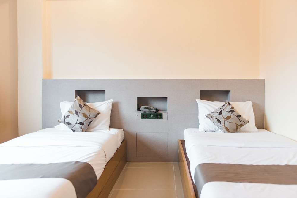 K.S. Pavilion Hotel 26/50