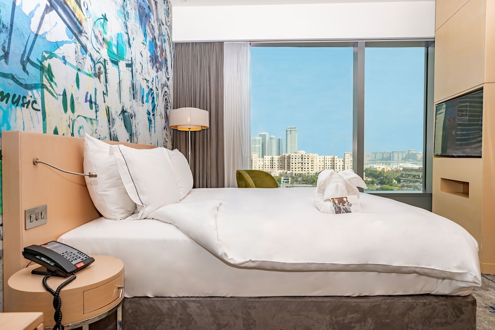 Media One Hotel Dubai, WorldHotels Crafted 46/97