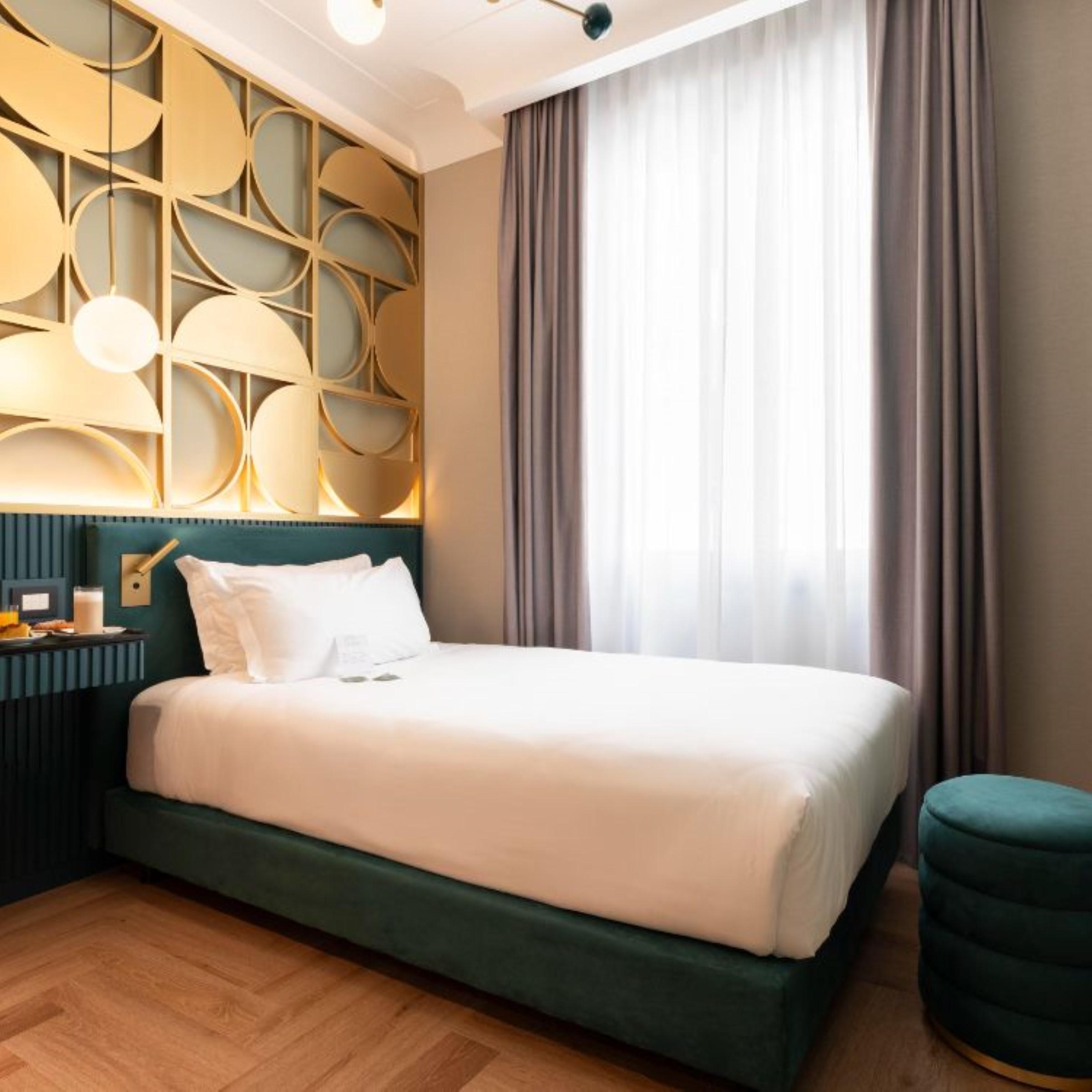 Basic, French Bed