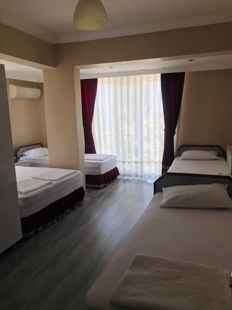 Hotel Boss 2 17/34
