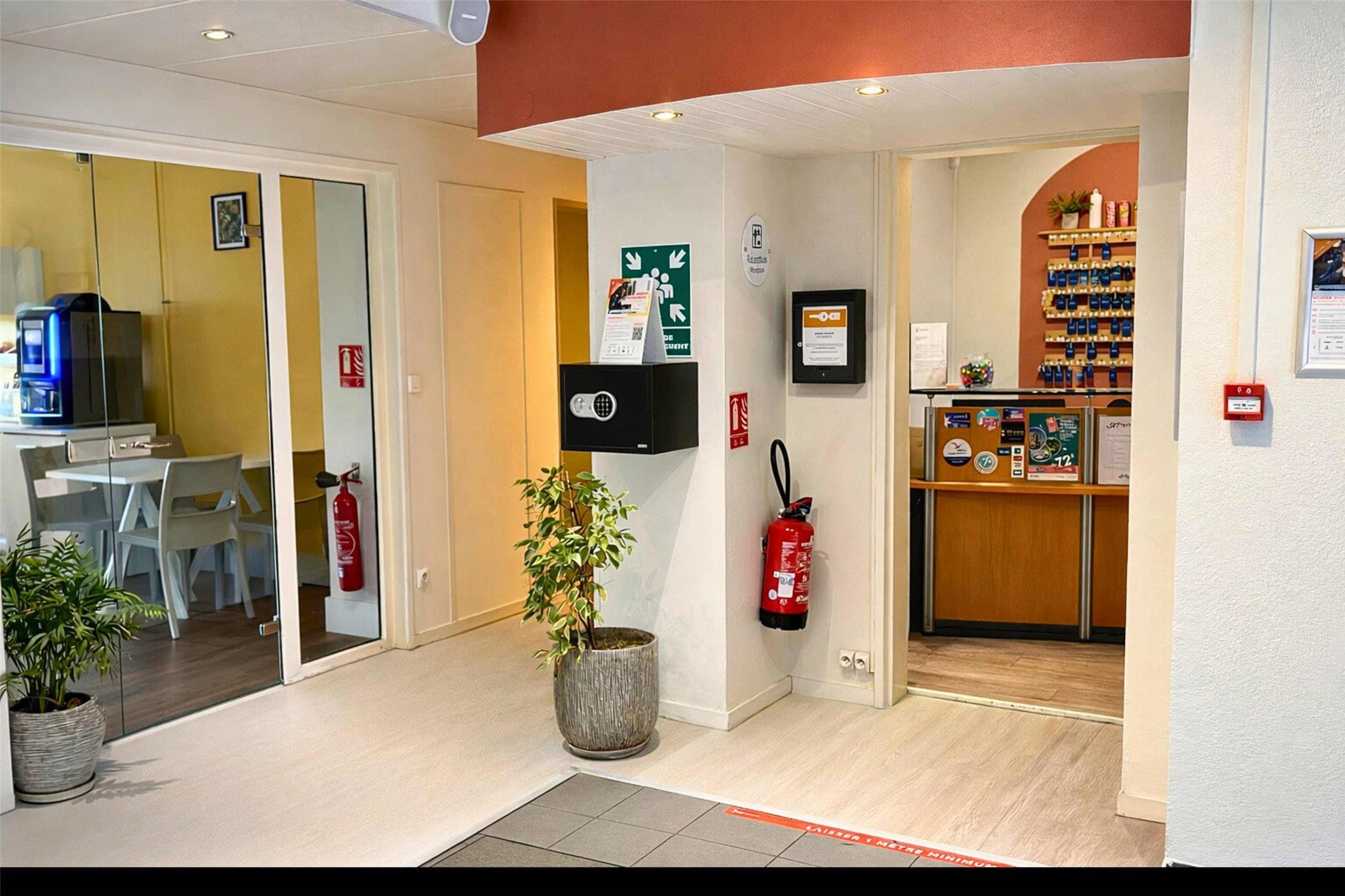 Comfort Aparthotel Le Mans 4/22