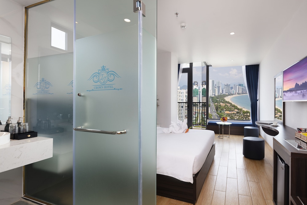 Crown Hotel Nha Trang 35/36