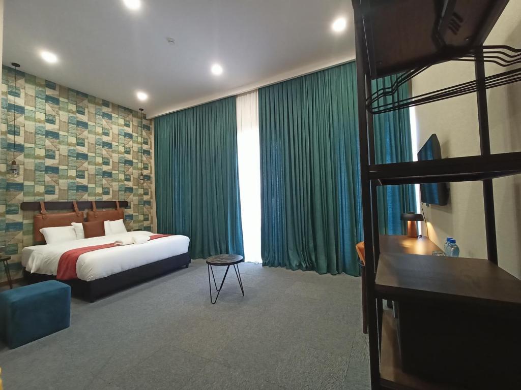 Deluxe King Room With Balcony: