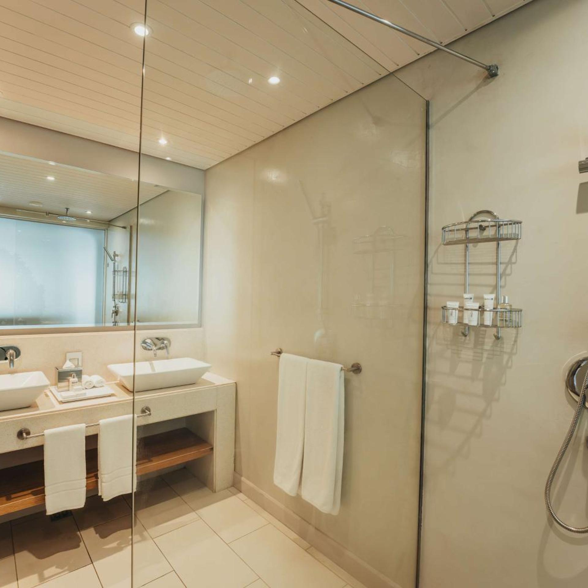 جناح جونيور، Radisson Blu Azuri Resort and Spa 4/7
