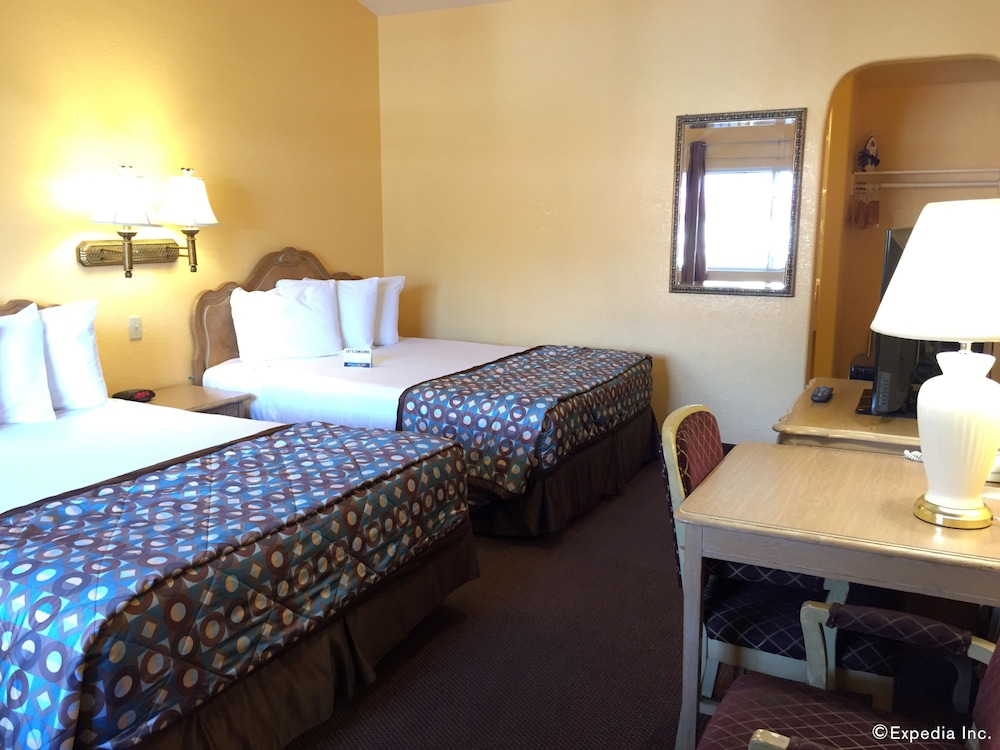 Anaheim Discovery Inn Suites 19/68