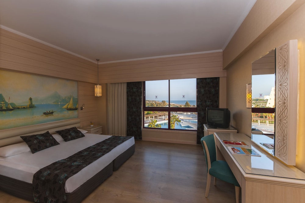 Kaya Belek 17/50
