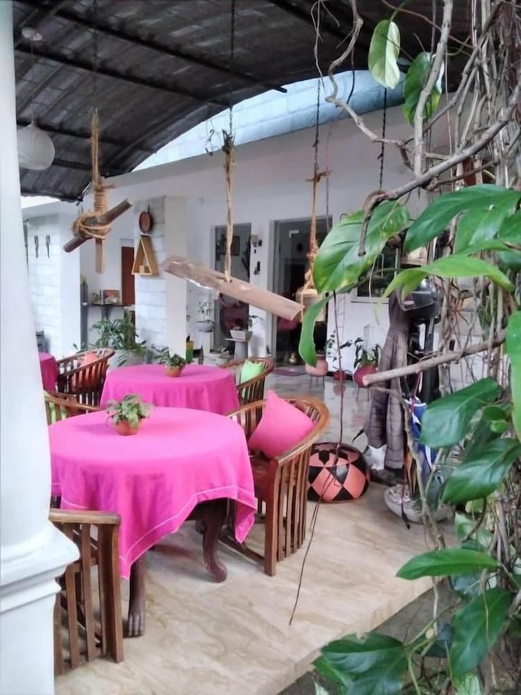Rock Cascade Home Stay 31/50