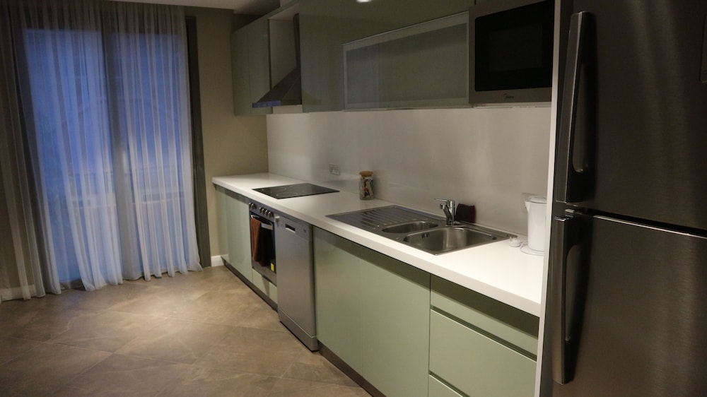 Accra Luxury Apartments Cantonments (Ex A-Lux Apartments) 34/80
