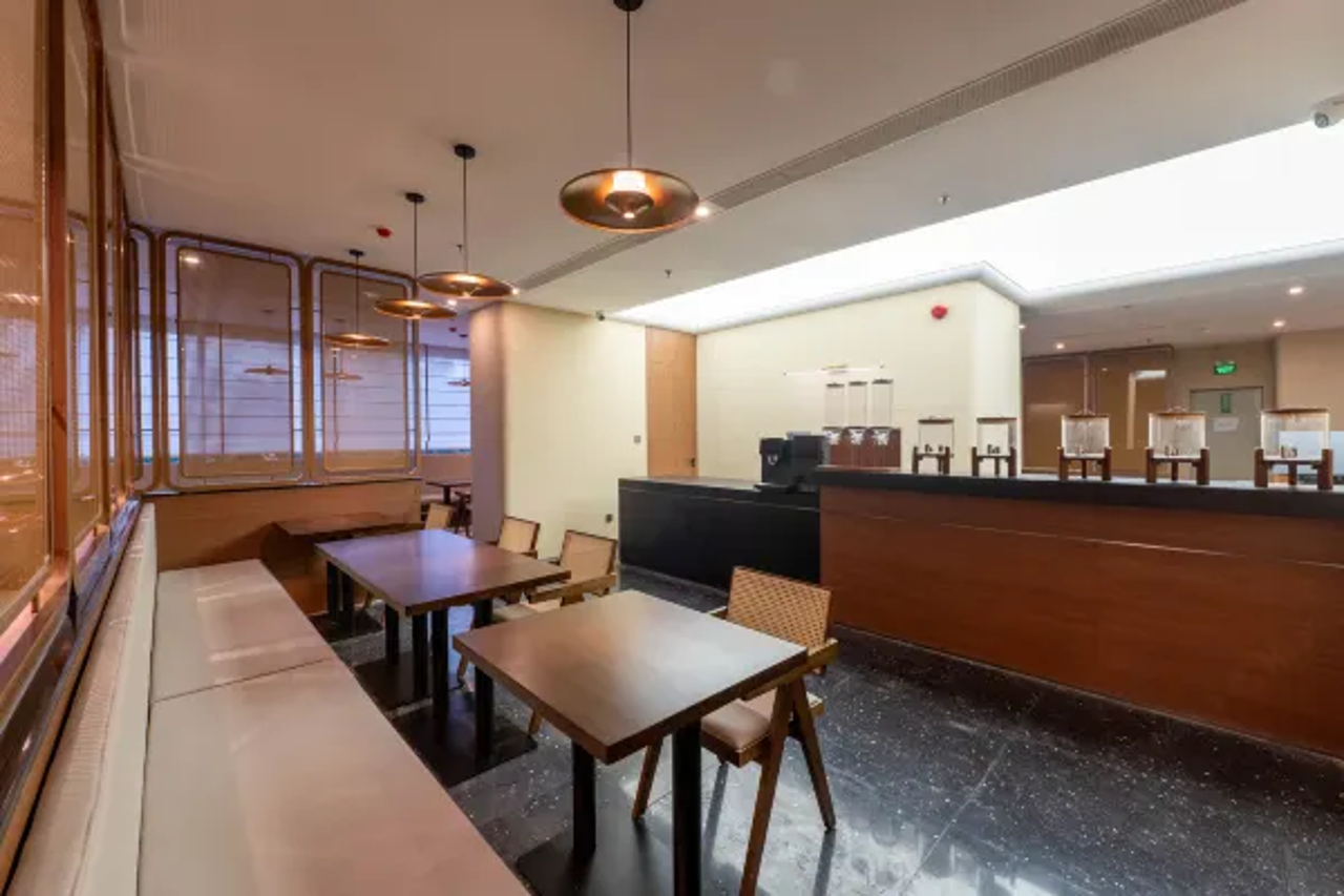 Yuezhi Light Hotel(Guangzhou Eastern Railway Station Yantang Metro Station Store) 35/36