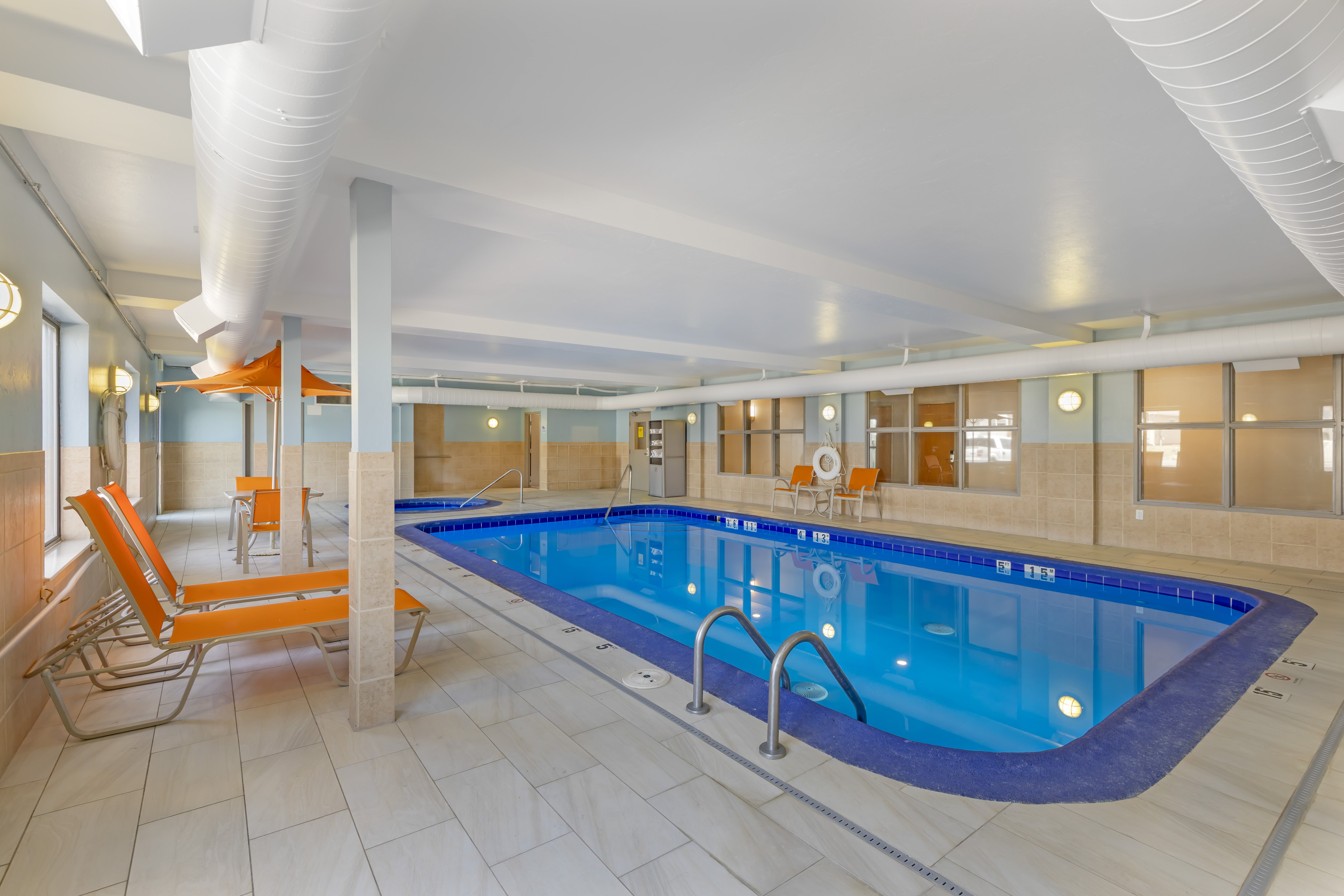 Holiday Inn Express Hotel Suites Douglas 46/75