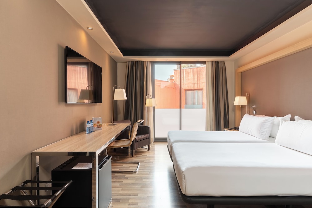 ROOM, SINGLE, DOUBLE BED