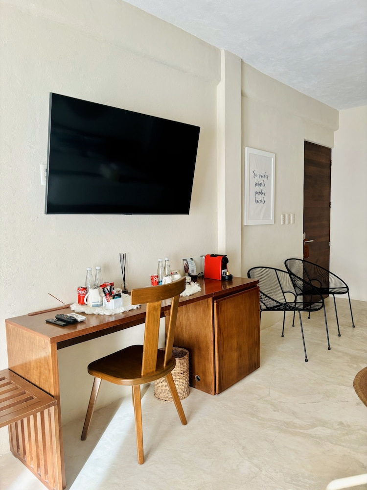 Noah Beach Hotel and Suites 45/55