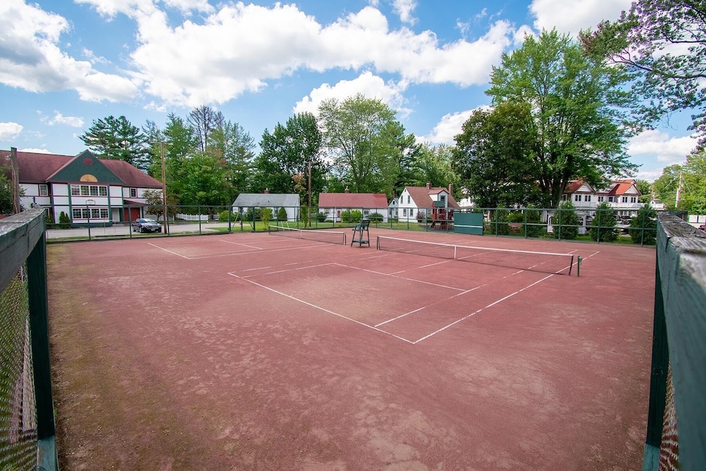 Eastern Slope Inn Resort 17/50