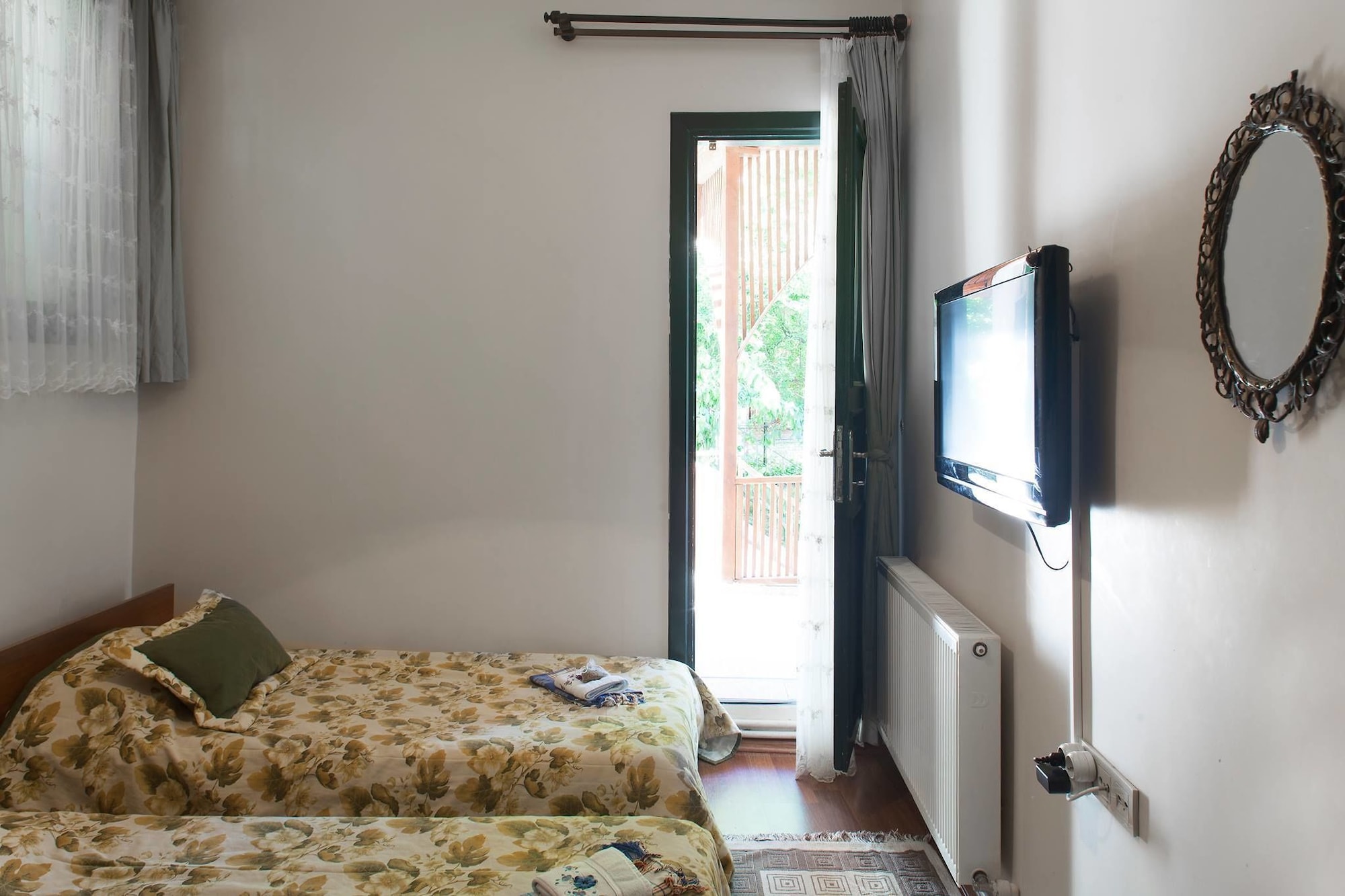 CLASSIC, DOUBLE BED, SHARED BALCONY