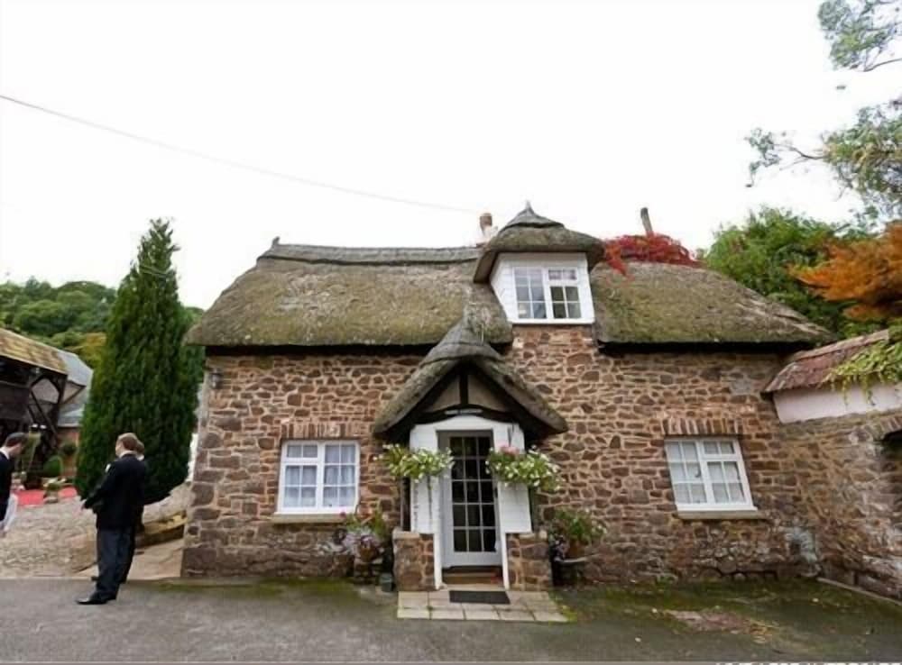 Bickleigh Castle Hotel - Castle 4/64