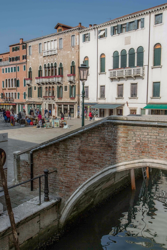 Palazzo Vitturi Hotel 63/67