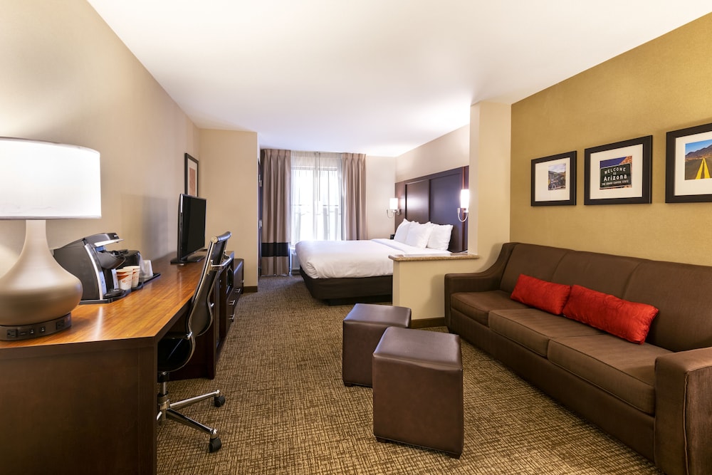 Comfort Suites Goodyear West Phoenix 28/33