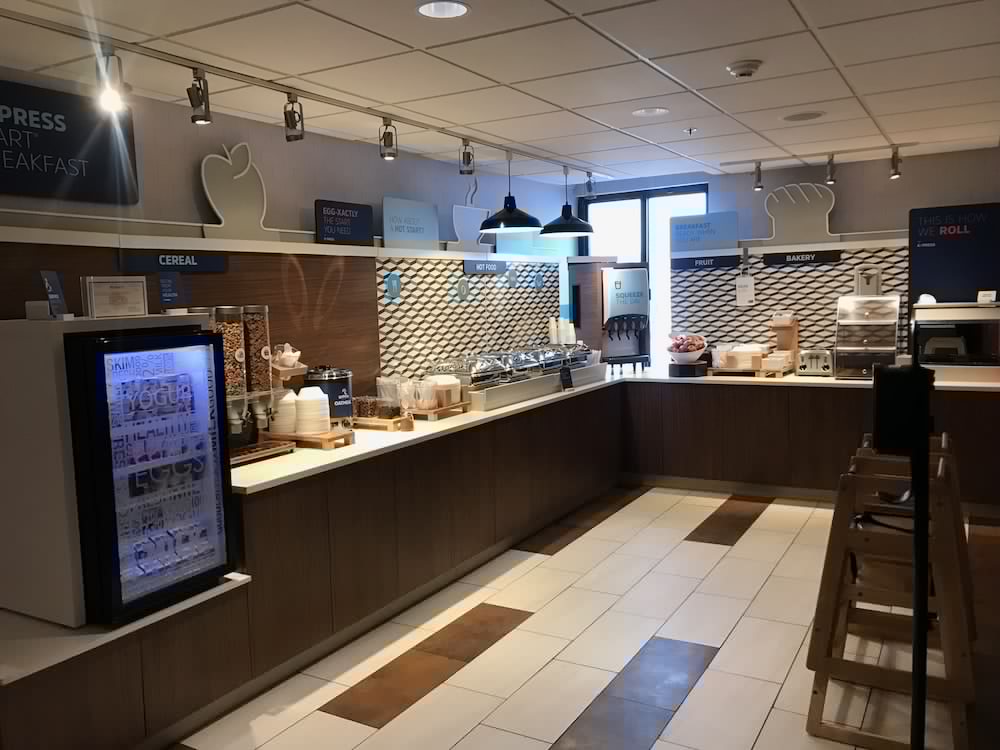 Holiday Inn Express Rochester University Area 16/48