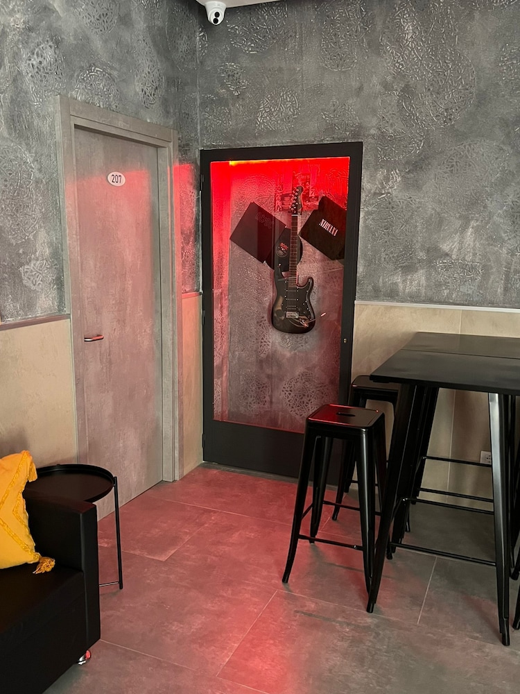 Palladini Hostel Rome 9/50