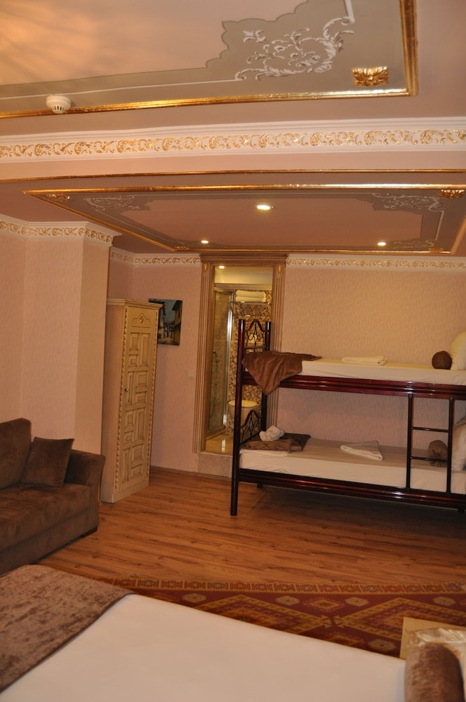 Kaftan Hotel 44/75