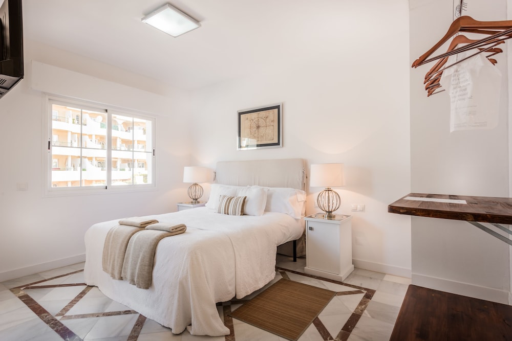 Molo 44 Suites Puerto Banus 54/85