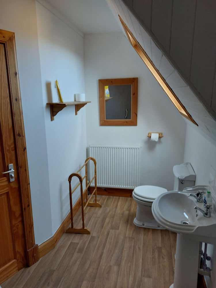 Eddlewood Guest House 41/43