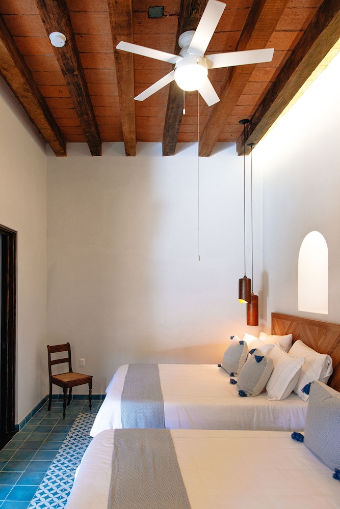 Dona Francisca Hotel Boutique 54/55
