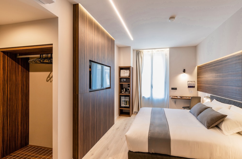 Aiello Hotels - Centrale 9/25