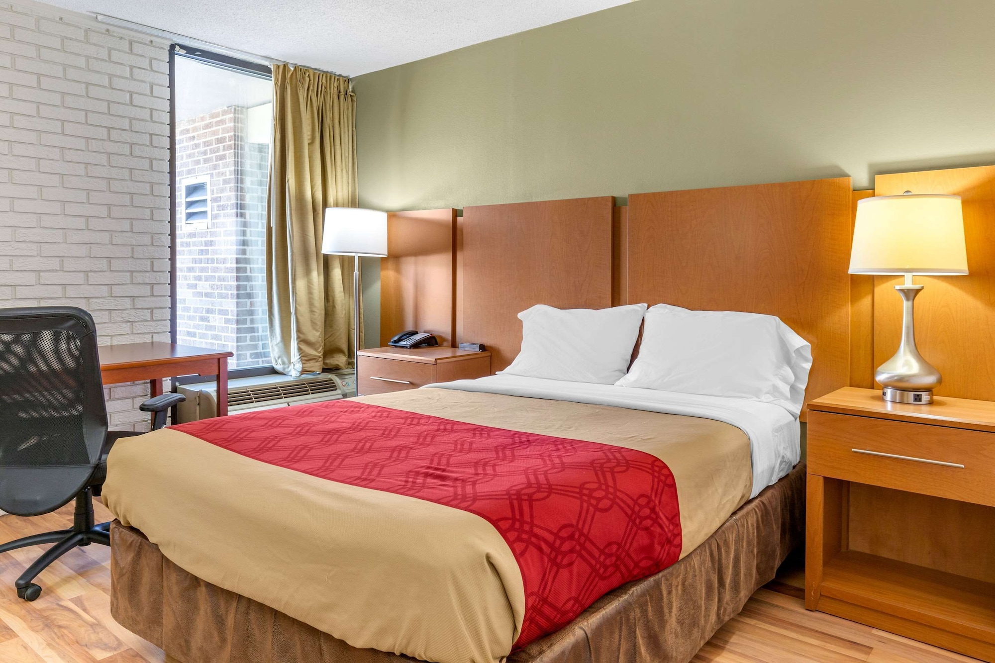 غرفة بسرير كينج لذوي الإعاقة، Econo Lodge Creedmoor - Butner 6/10
