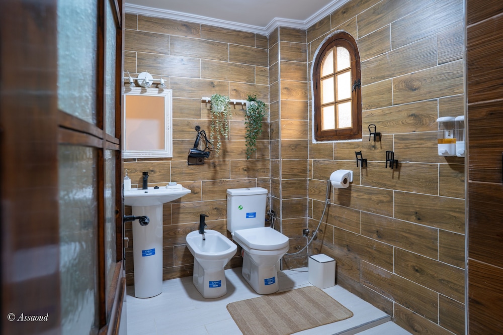 Hotel El Cortijo Spa 54/58