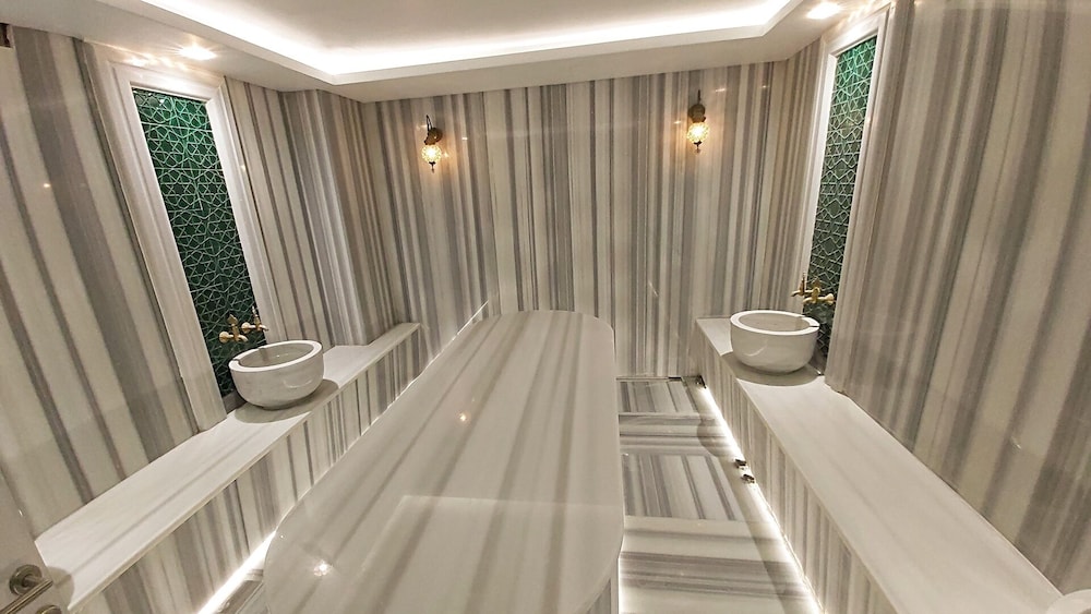 Sarnic Premier Hotel 35/61