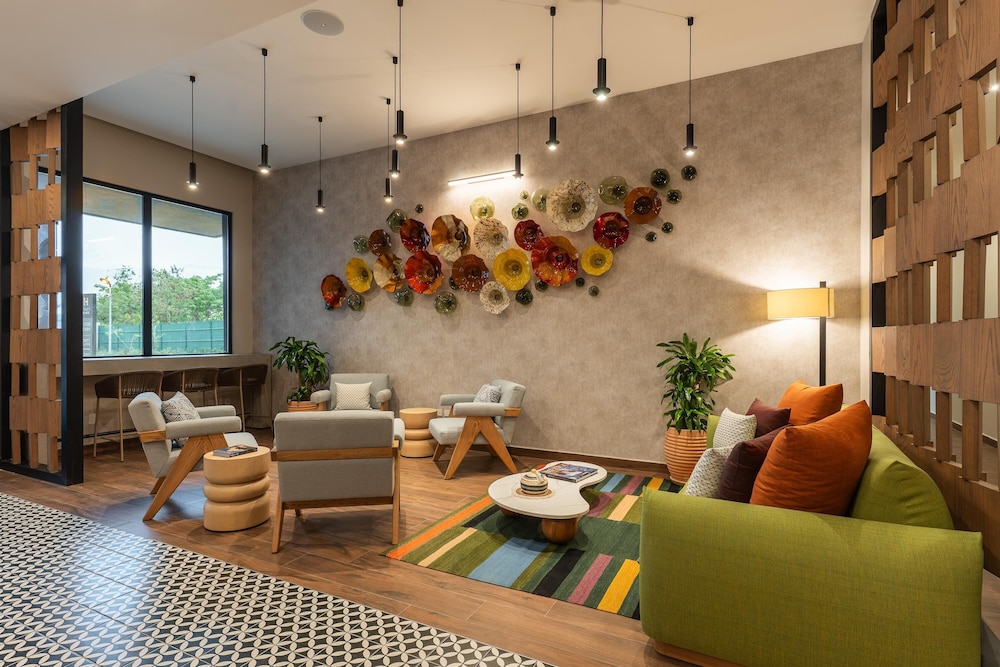 Hyatt Place Merida/ Via Montejo 27/50