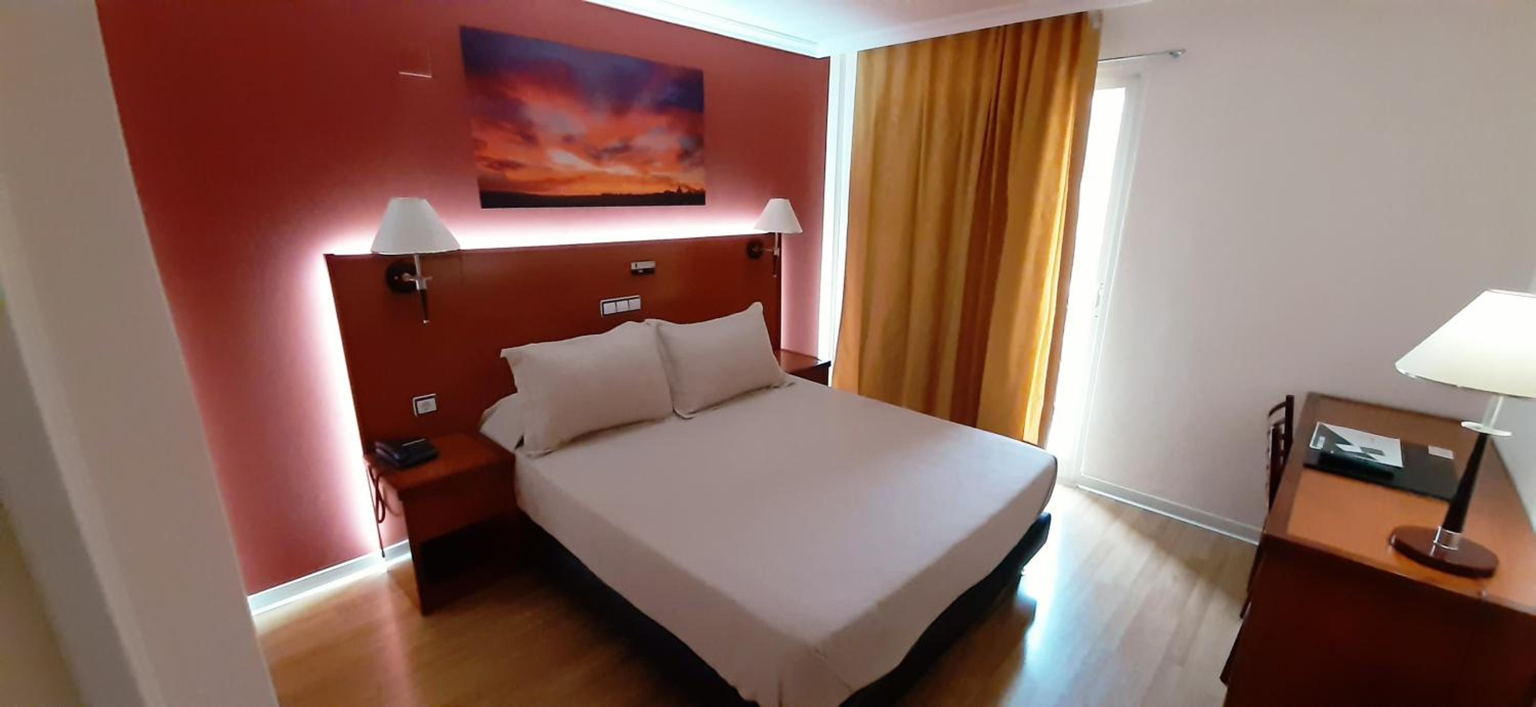 غرفة بسرير مزدوج أو سريرين منفصلين، Hotel Cabanas 2/10