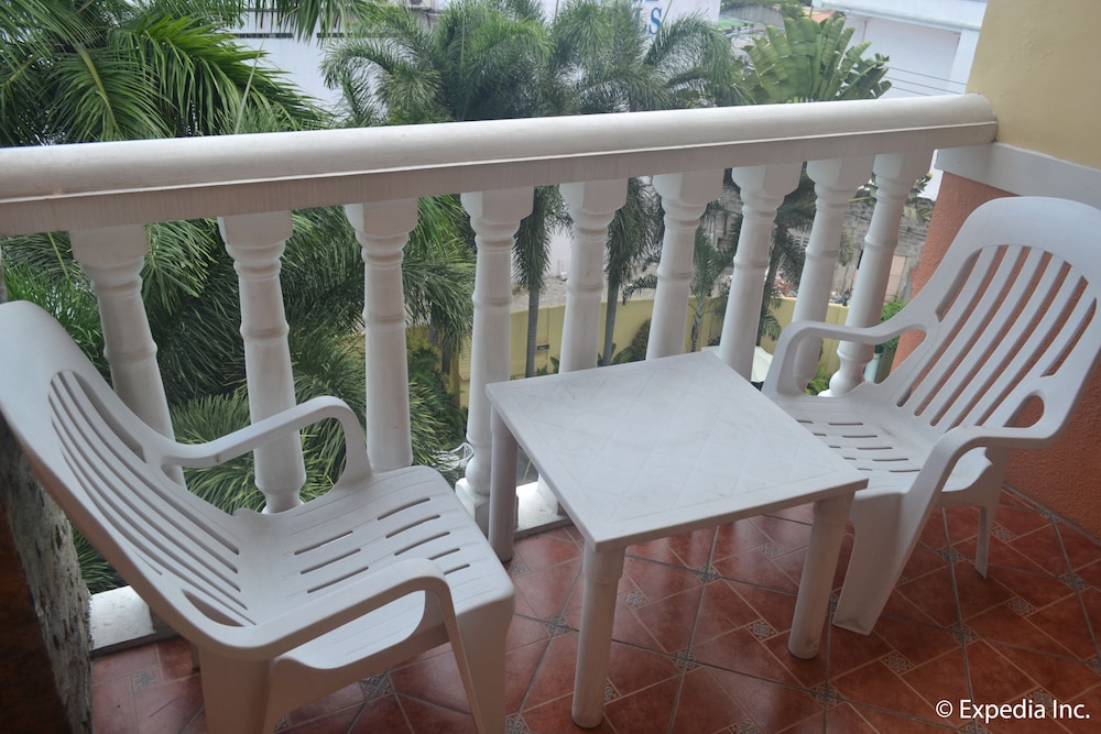 Pacific Breeze Hotel and Resort photo2