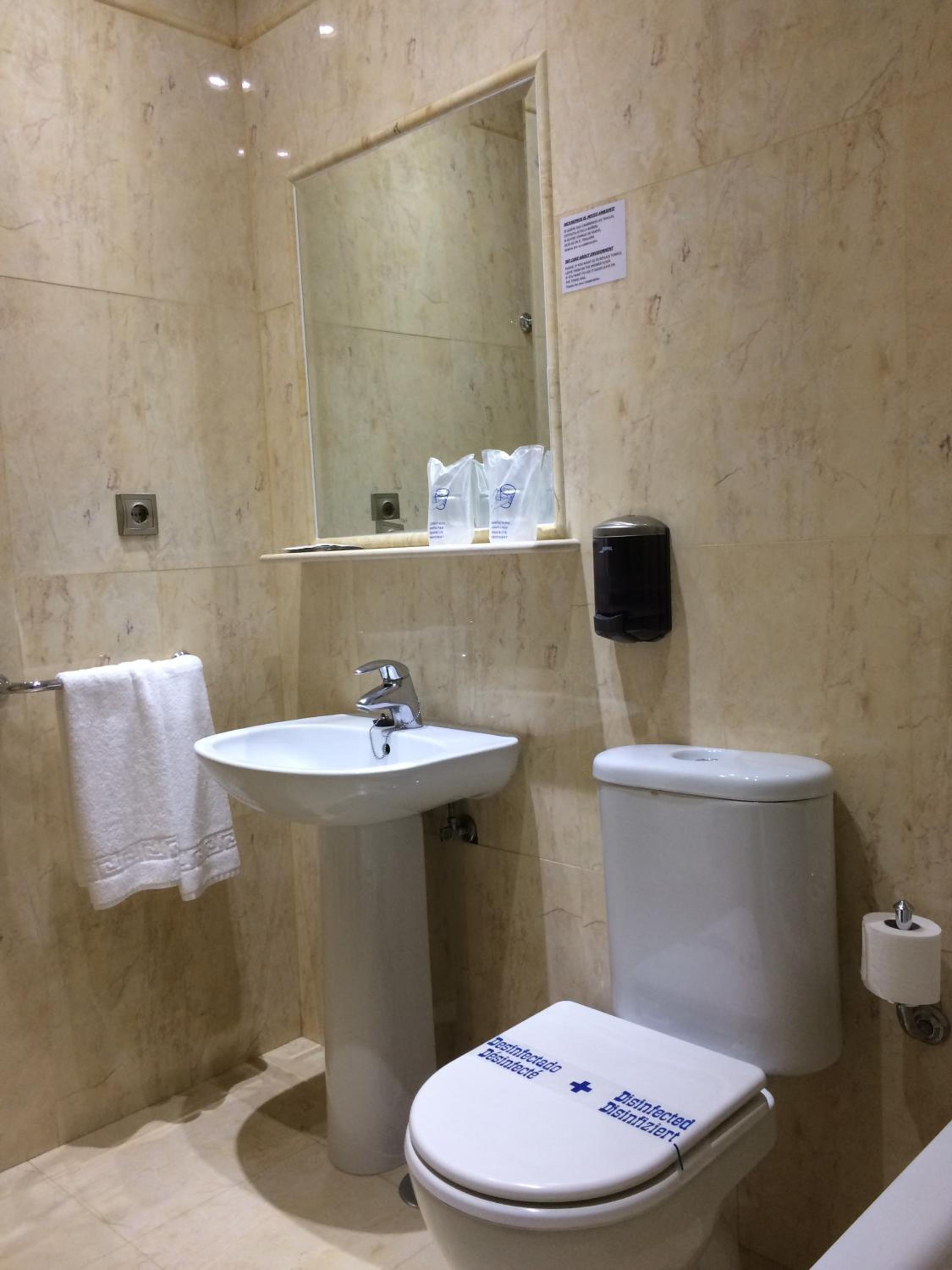 La Morona Hotel 39/40