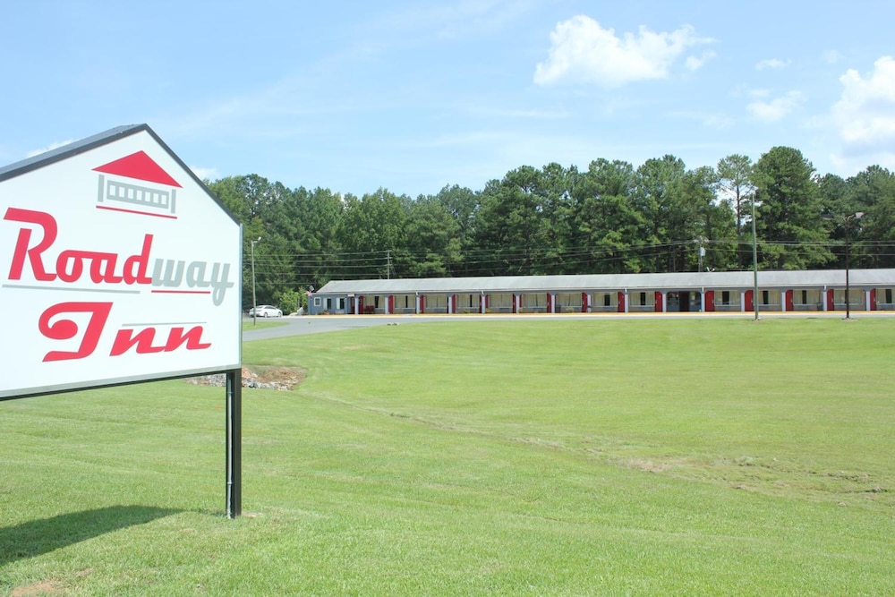 Roadway Inn Troy 19/20