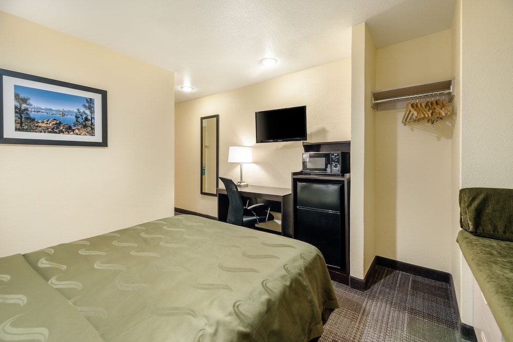 Quality Inn and Suites near NAS Fallon 11/30