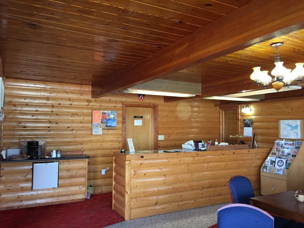 Love Hotels Western Holiday at Harlan Lake NE 5/51