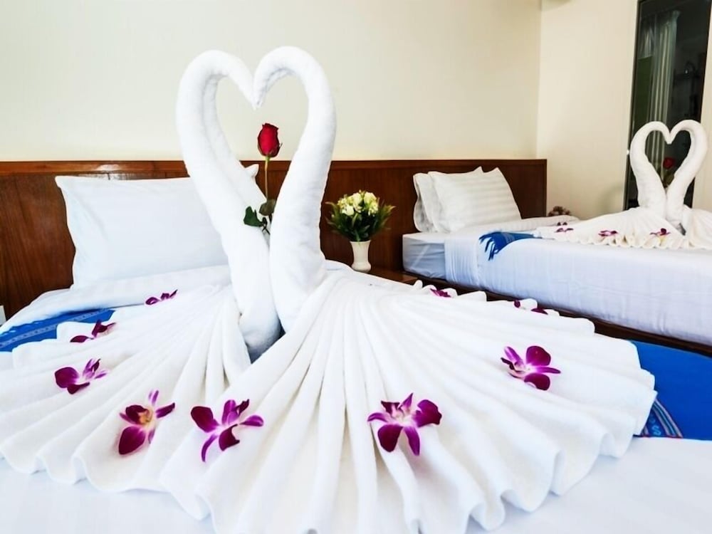 Deluxe, Double Bed, Building