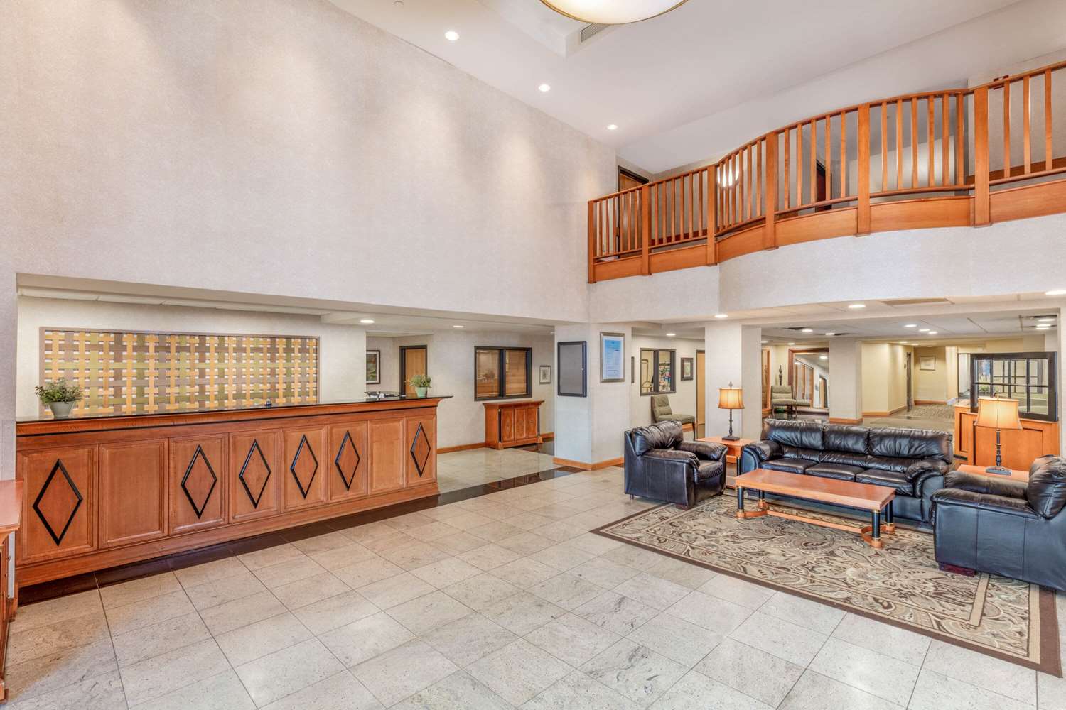 La Quinta Inn & Suites by Wyndham Garden City 4/42