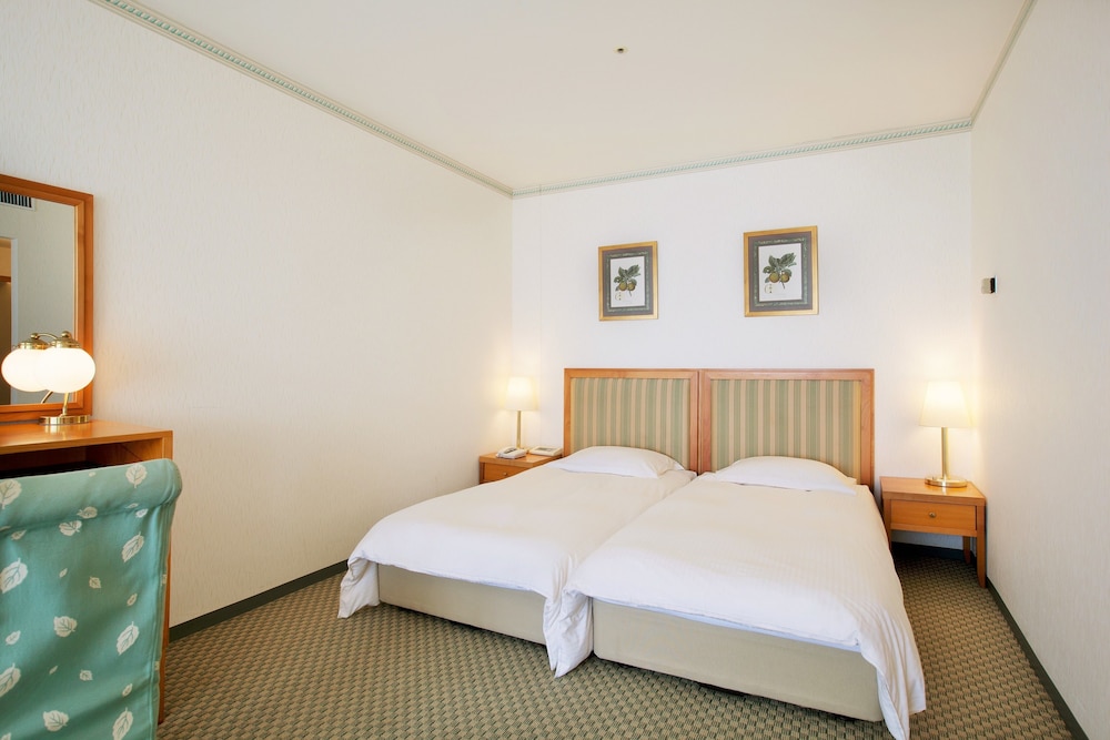 ROOM, TWIN BEDS, BALCONY