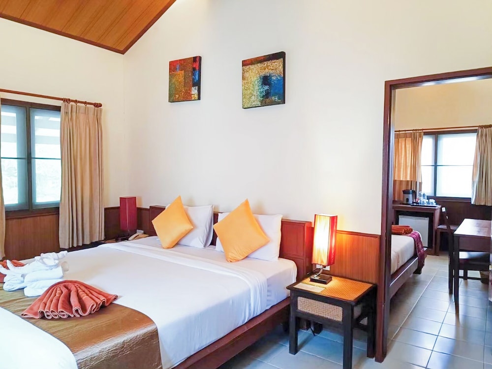 PINNACLE SAMUI RESORT 10/48